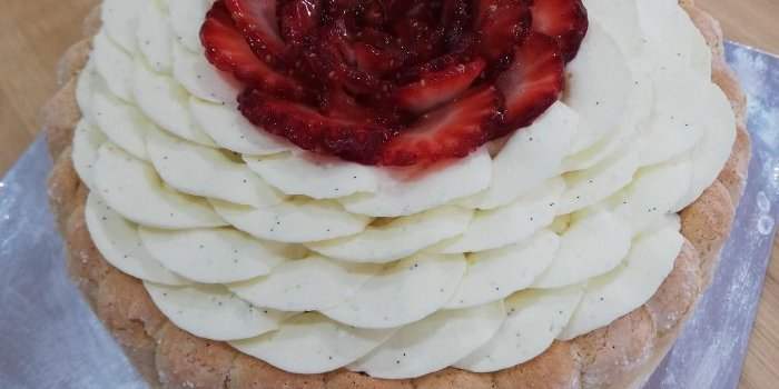 Atelier pâtisserie Charlotte aux fraises